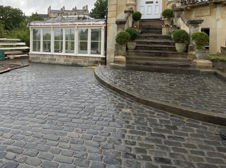 Bath Cobbled Driveway
